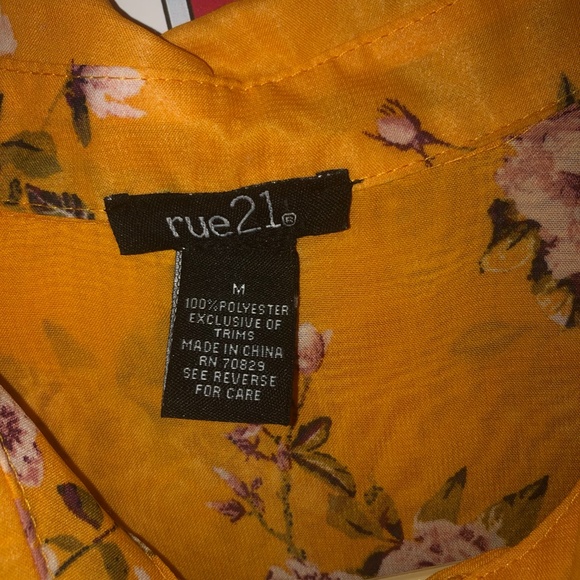 Yellow Floral Button Down (Size Medium) - Picture 2 of 2